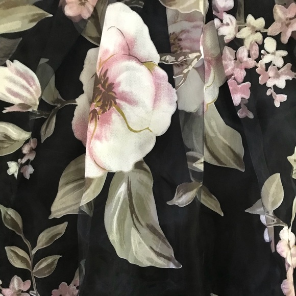 Forever 21 floral print pleated skirt - Picture 3 of 5